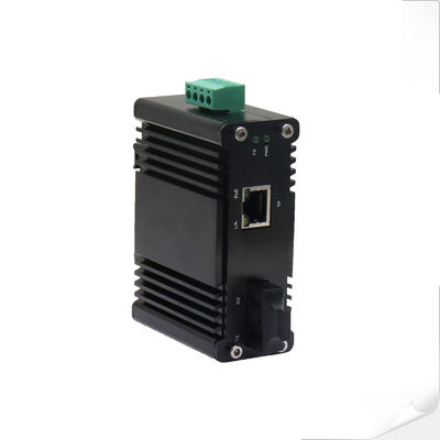 Mini Industrial 100/1000BASE-X đến 10/100/1000BASE-T 30W PoE+ Media Converter